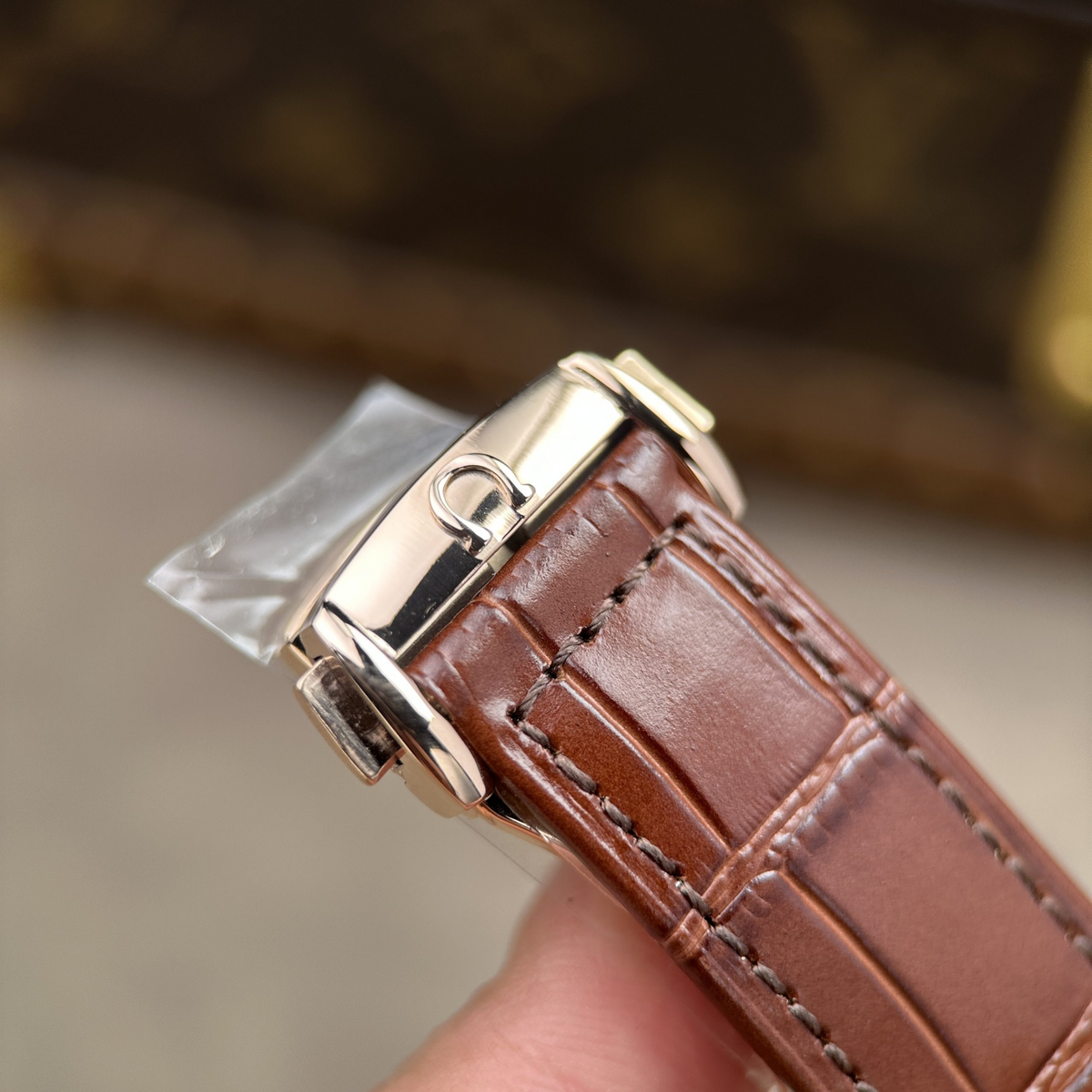 Omega De Ville Hour Vision Co-Axial 41mm – Silver Dial – Rose Gold-Tone Automatic Watch
