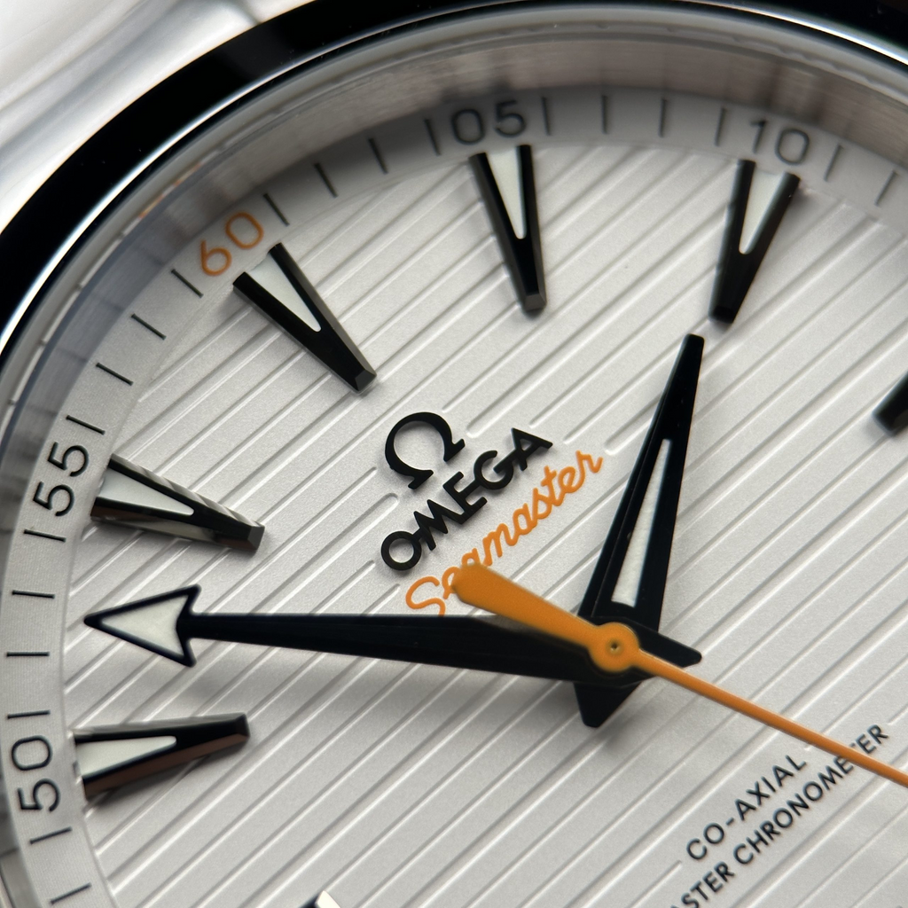 Omega Seamaster Aqua Terra 41mm – White Dial – Stainless Steel Automatic Watch