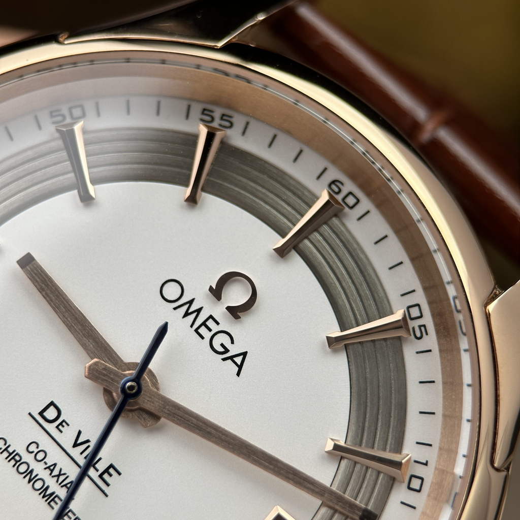 Omega De Ville Hour Vision Co-Axial 41mm – Silver Dial – Rose Gold-Tone Automatic Watch