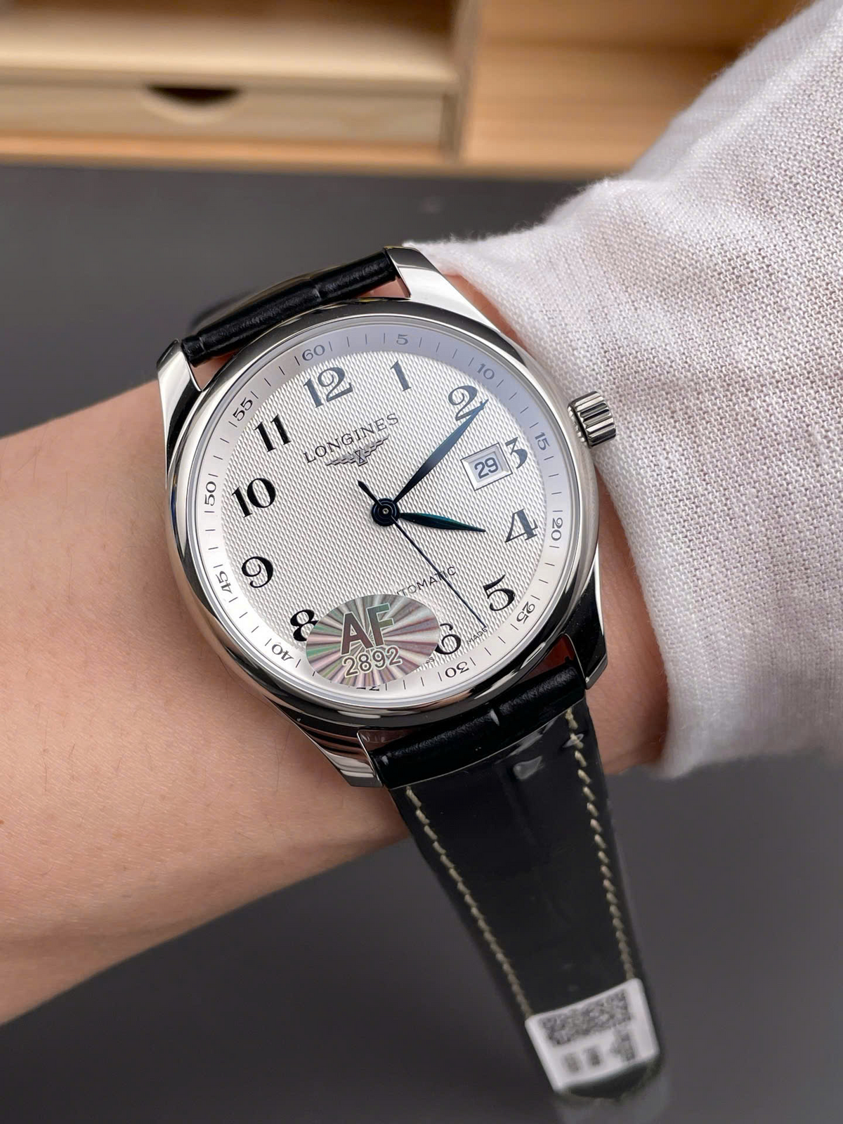 Longines Master Collection 40mm – Silver Textured Dial – Blue Hands – Swiss Automatic Watch