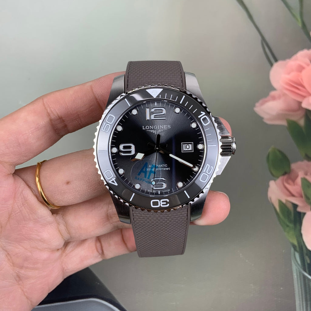 Longines HydroConquest 43mm – Black Dial – Automatic Stainless Steel Dive Watch